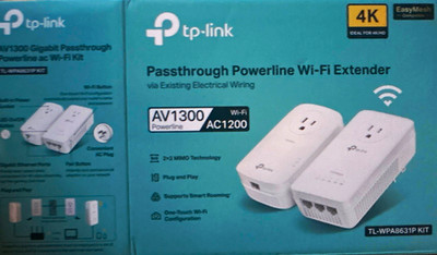 TP-LINK TL-WPA8631P KIT AV1300 Powerline Wi-Fi Extender Kit AC1200