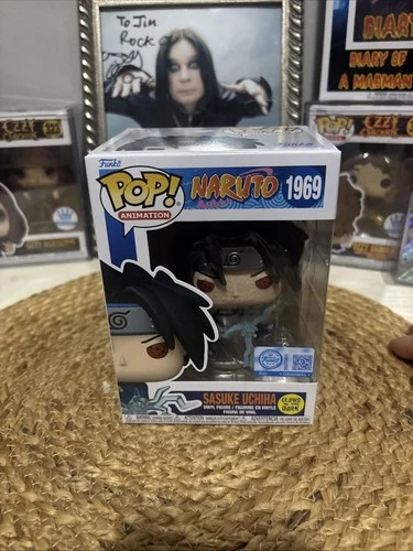 Funko Pop! Vinyl: Naruto Sasuke Uchiha #1969 Glow In The Dark