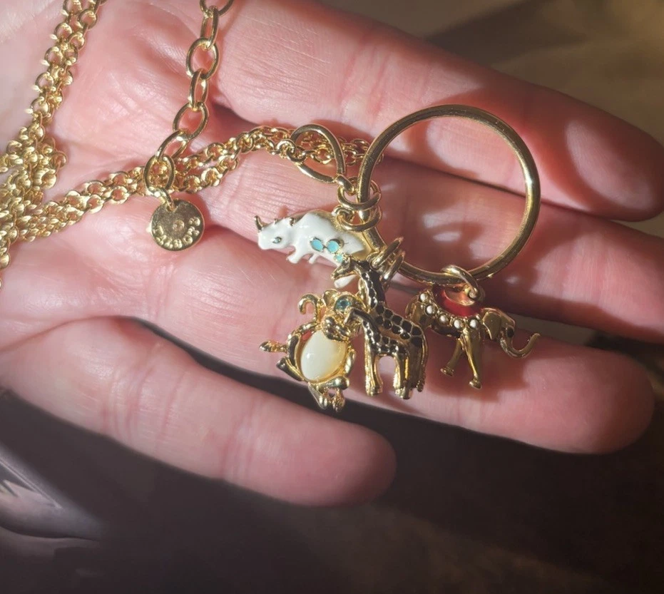 Collar Talbots Tono Dorado Largo Animal Dije  Foto 4 de 4