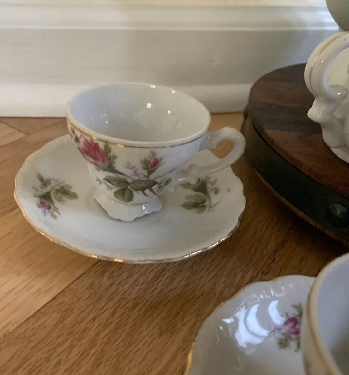 MOSS ROSE FOOTED DEMITASSE TEA SET 15 Pieces Made In Japan