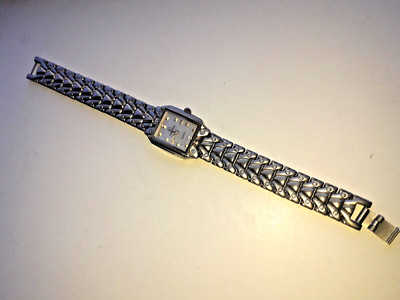 Montre femme CHALISSON Quartz pile neuve Fonctionne bien