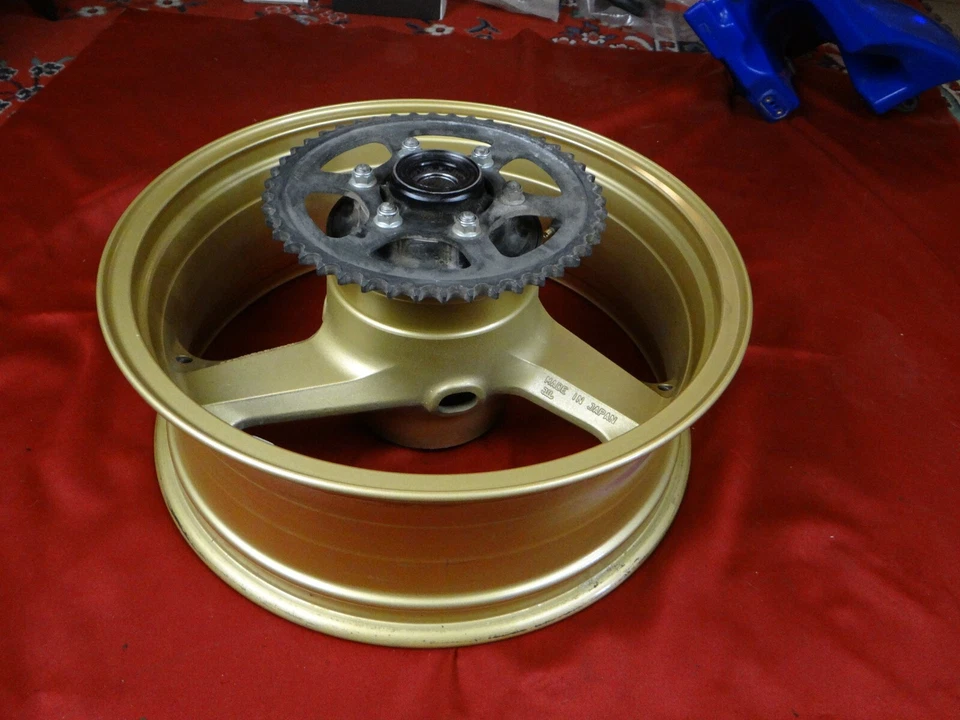 Rueda trasera, dorada, 2002-06 Kawasaki ZX-12R NINJA, 41073-1681-457, R-1390 Foto 2 de 4