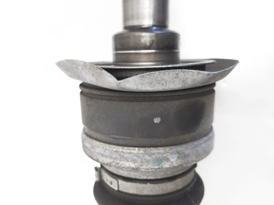 Eixo de transmissão 2011-2016 Bmw 535I passageiro traseiro eixo Cv - Awd *Escudo dobrado - Imagem 4 de 4