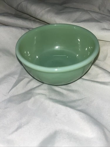 Vintage Fire King Jadeite 5” Sauce /Mixing Nesting Bowl Serving Oven Ware