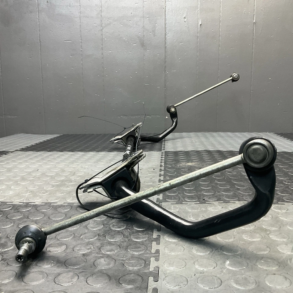 Barra estabilizadora delantera BMW 750i 2009-2015 OEM Foto 3 de 4