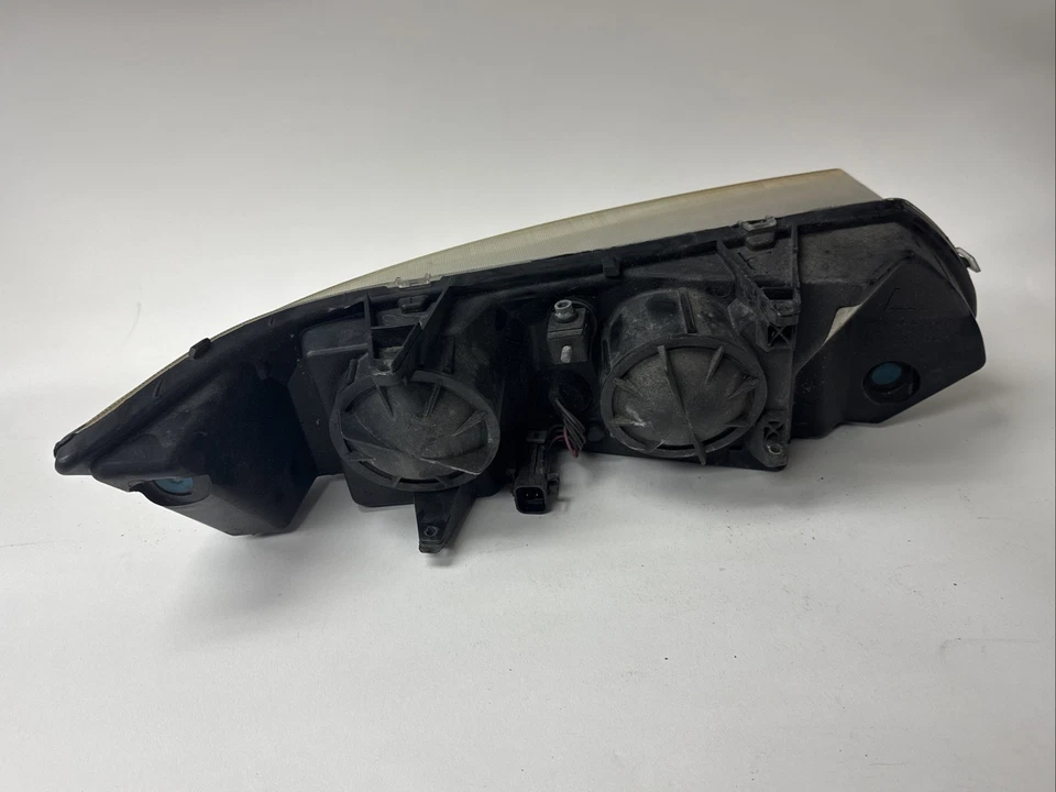 Оригинальная б/у пара фар 2003-2007 Saturn Ion 15233605 пара из 2 - Изображение 3 из 4