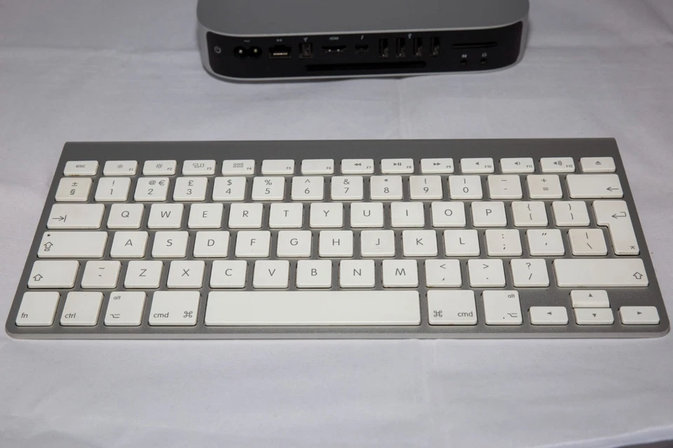 Apple Mac Mini Server Late 2012 A1347, 2.3 GHz Quad Core i7, 16GB RAM, 512GB SSD - Image 2 of 4