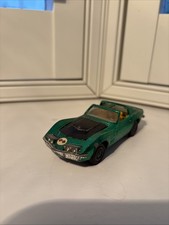 Corgi Chevrolet Corvette Stingray Golden Jacks Green With Working Jacks