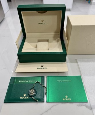ROLEX BOX4個HK Rolex Explorer 214270 - Gents Watch - Black Dial - 2015 | Miltons