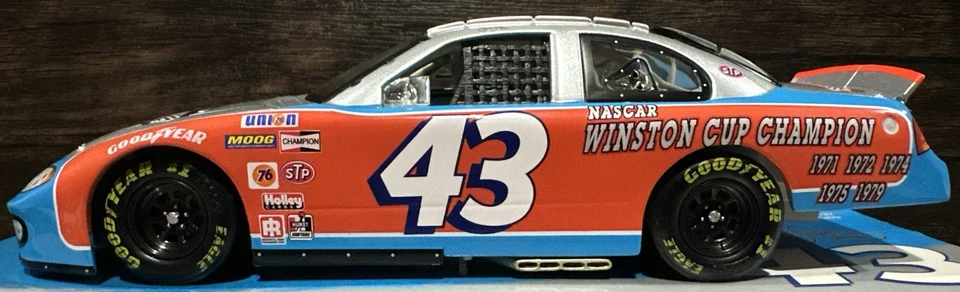 Richard Petty #43 STP Winston Cup Victory Lap 2003 1/24 acción Nascar diecast Foto 2 de 4