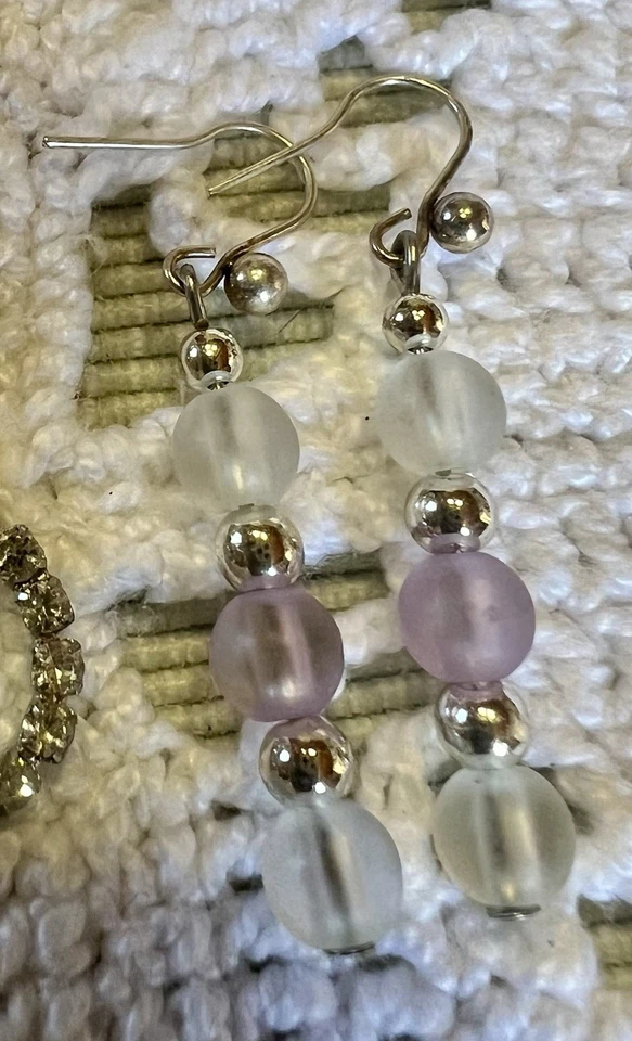 Boucles d'oreilles pendants verre argenté clous TBE - Photo 3/4