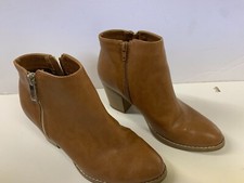 EXPRESS Faux Leather Brown Ankle Booties w Block Heel and Zipper Accents Size 8