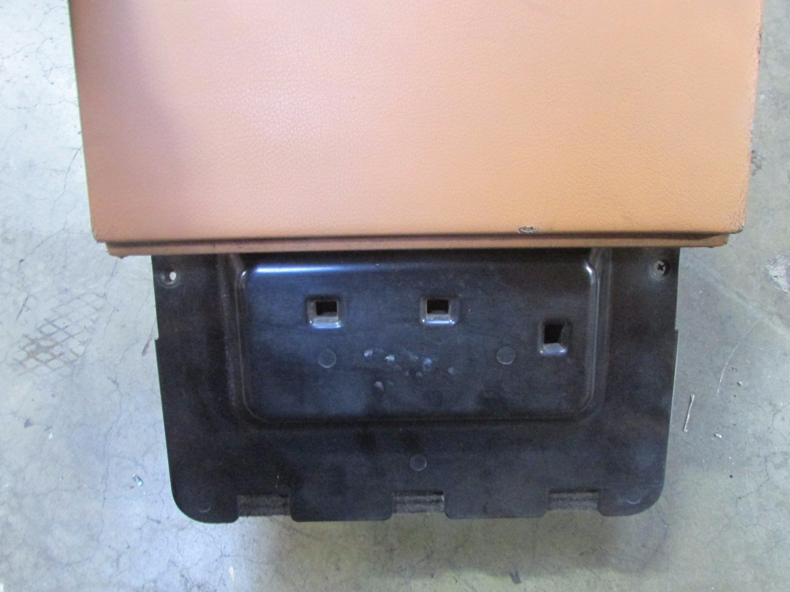 Maserati Spyder, Rear Glove Box, Cuoio, Used, P/N 66720224