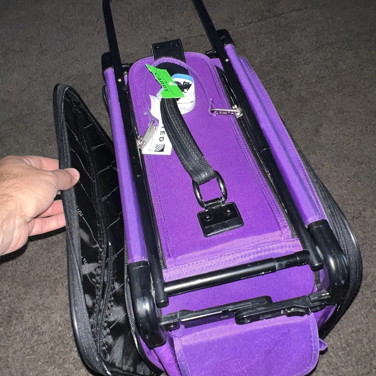 TUTTO sewing Machine case On Wheels purple & Black Case 17” Luggage Roll On