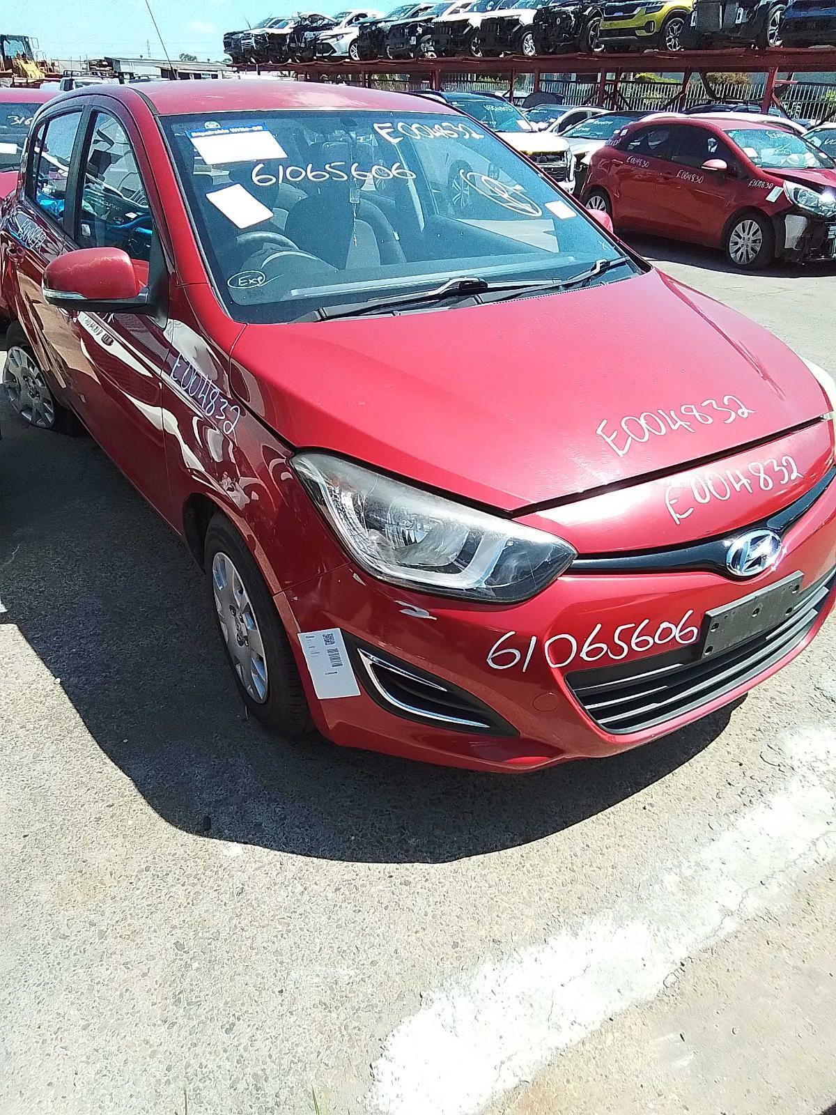 HYUNDAI I20 RIGHT REAR DOOR | eBay