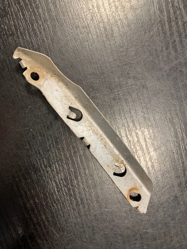 BMW 3 E90 E91 2005 Halterung Stoßstange Stoßfänger vorne 7134098 GSD41642