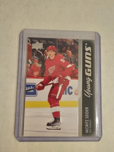 2021-22 Upper Deck Series 2 - Young Guns Moritz Seider #469 (RC)