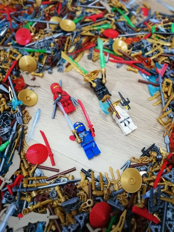 LEGO X30 NINJAGO WEAPONS & WEARABLES MINIFIGURE ACCESSORIES - MIX! + - Image 2 of 4