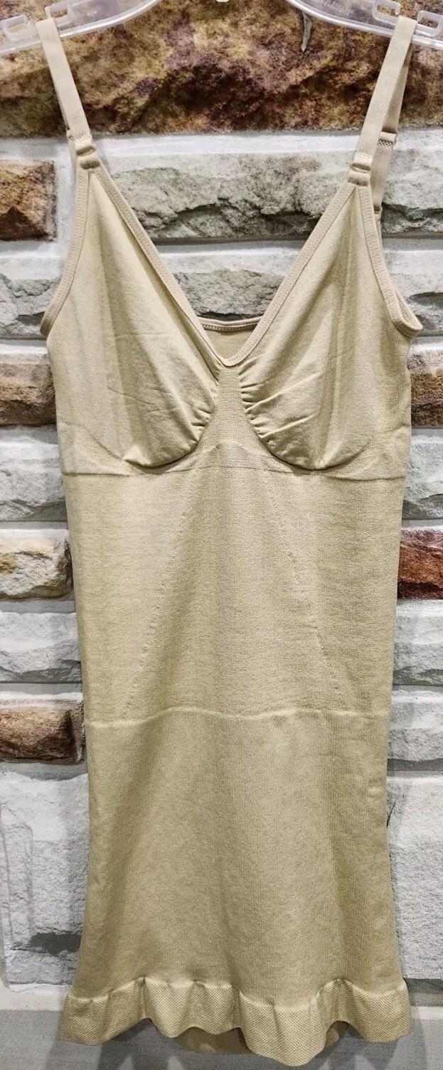Beige Nude Tan Cami Tank Top Size M Shapewear for a Sleek Hidden Look-image