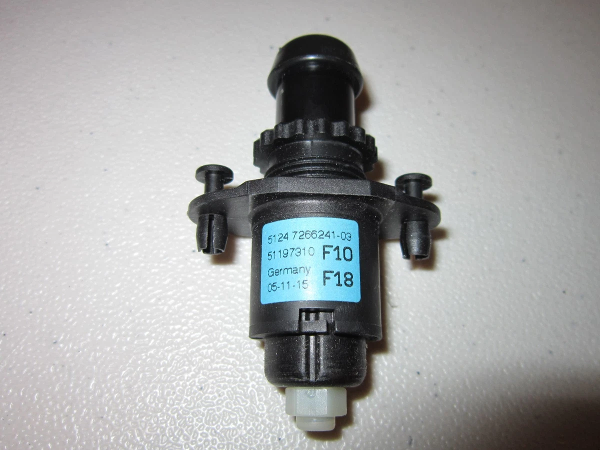 BMW 550i 2011 2012 2013 2014 2015 xDrive-Trunk Lid Adjuster OEM  