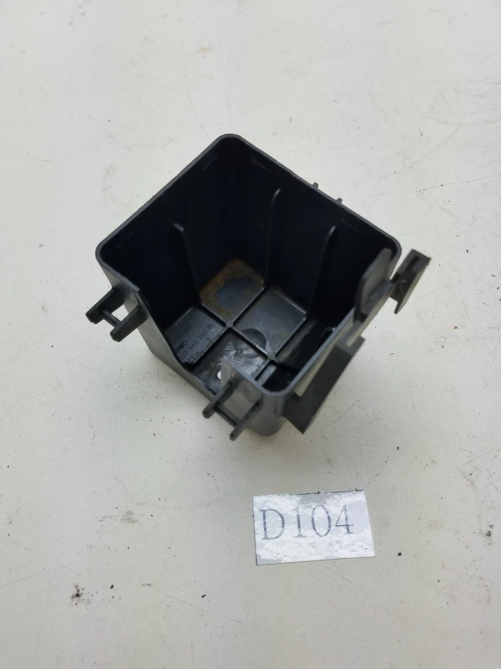 AUDI TT MK1 1999 2000 2001 2002 2003 2004 2005 2006 - BASE CAJA RELÉ / OEM Foto 3 de 4