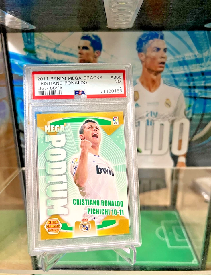 Panini Mega Cracks Liga BBVA #365 2011 Cristiano Ronaldo Real Madrid PSA 7 casi nuevo Foto 2 de 4
