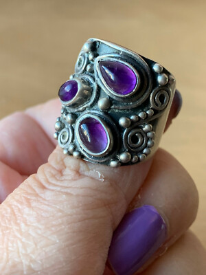 VINTAGE PURPLE AMETHYST CABOCHONS MULTI STONE WIDE BAND RING 925