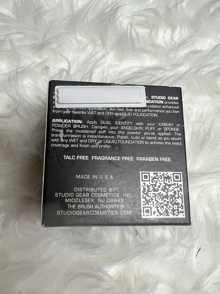 Studio Gear Cosmetics Dual Identity Wet/Dry Mineral Foundation - Natural- - Image 3 of 3