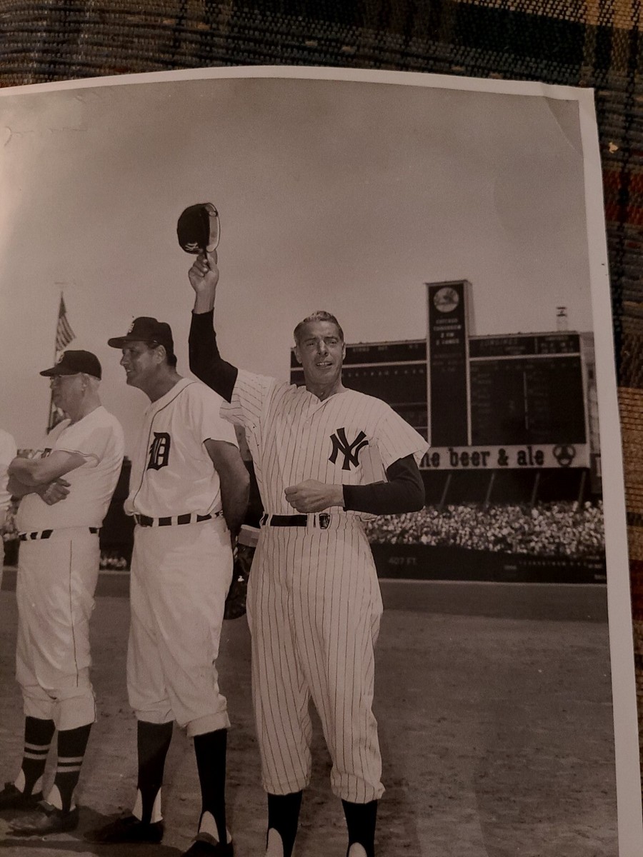 1962 JOE DIMAGGIO MLB BASEBALL PHOTO YANKEE STADIUM TYPE 1 1962 JOE DIMAGGIO MLB BASEBALL PHOTO YANKEE STADIUM TYPE 1