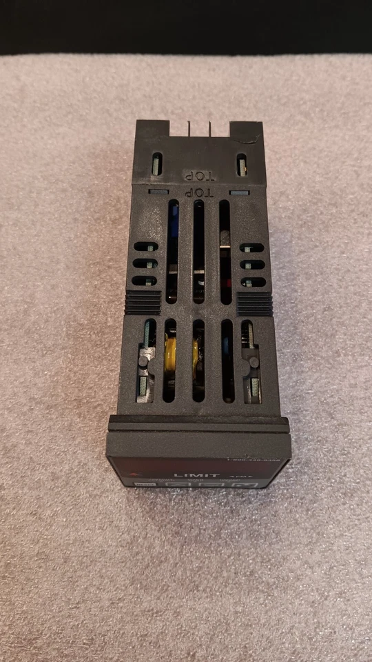 Blue M N6702 Z210000 S96Temperature Controller - Image 2 of 4