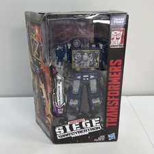 Transformers Siege Soundwave Voyager Class WFC-S25 War for Cybertron NEW SEALED