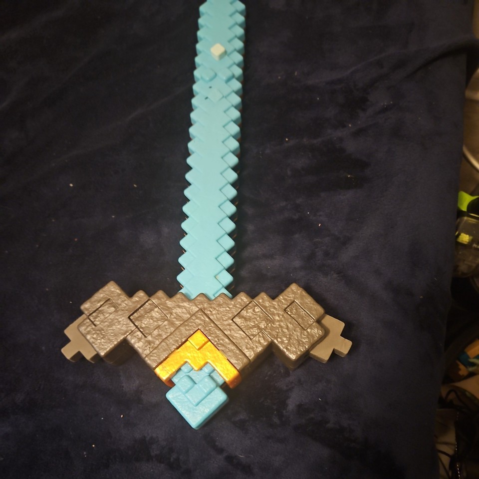 Mattel Minecraft Sword and Pickaxe 2-in-1 Toy, Button-Activated Click ...