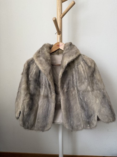 Cap courte vintage en veritable fourrure