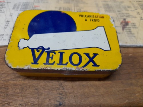 Boîte De Rustine Vintage – Garage Vélo Ancien (France)