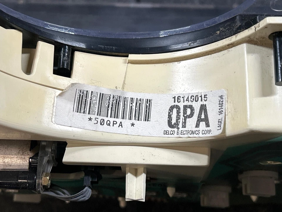 92-93 GMC1500 Speedometer 16140015QPA gasoline w/o tachometer; (cluster) - Image 3 of 3