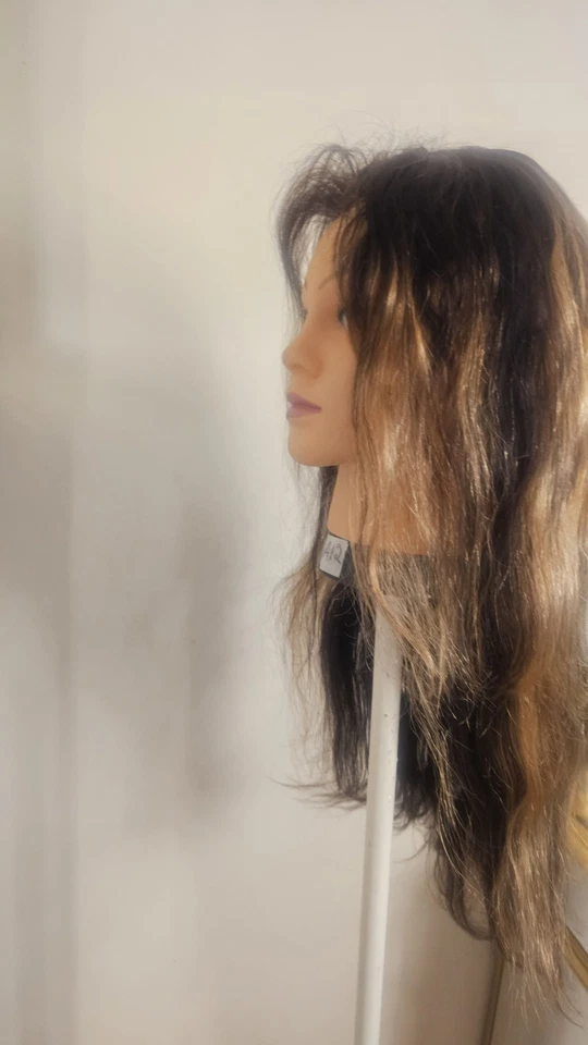 Peluca de encaje de cabello humano virgen 150 % con resaltador rubio marrón de 24" de alta calidad  Foto 3 de 4