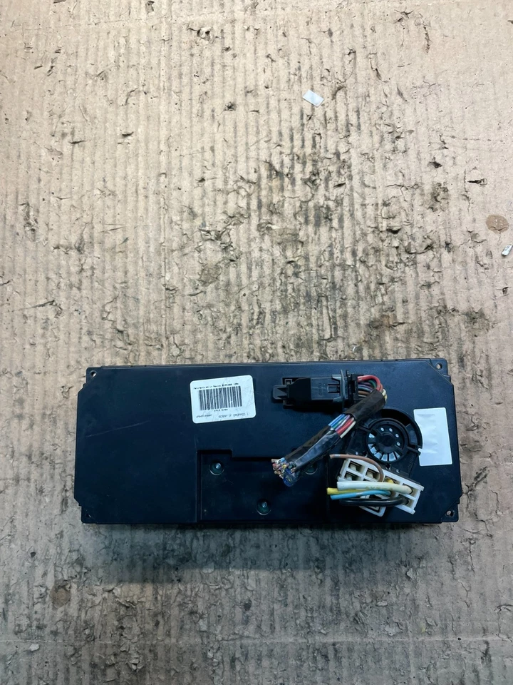 2005-2010 Nissan Xterra Frontier Temperature Climate Control AC Heat V5357 DG - Image 3 of 4