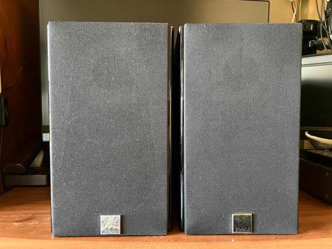Dali Zensor 1 Bookshelf Speakers Pair Light Black color Pair Used