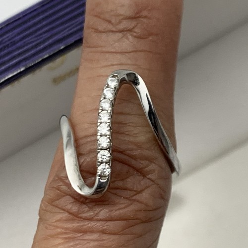 IBB Designer 0.25 ct. t.w. Lab-Grown Diamond Swirl Band in Sterling Silver