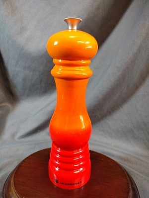Le Creuset Pepper Mill  Flame Orange Red Ombre 8'' Used *Fair* Cond. Read 