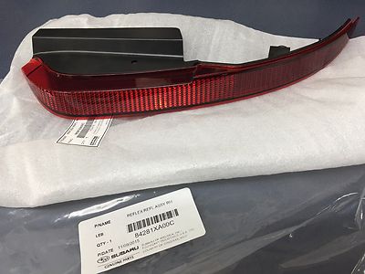 2006-2007 Subaru B9 Tribeca Passenger Side Rear Reflector OEM NEW Genuine RH NEW