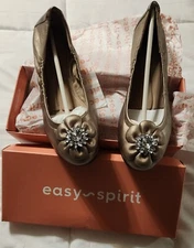 New in Box Easy Spirit SE DANE Ballet Slip On Women's Size 8 Bronze Flats
