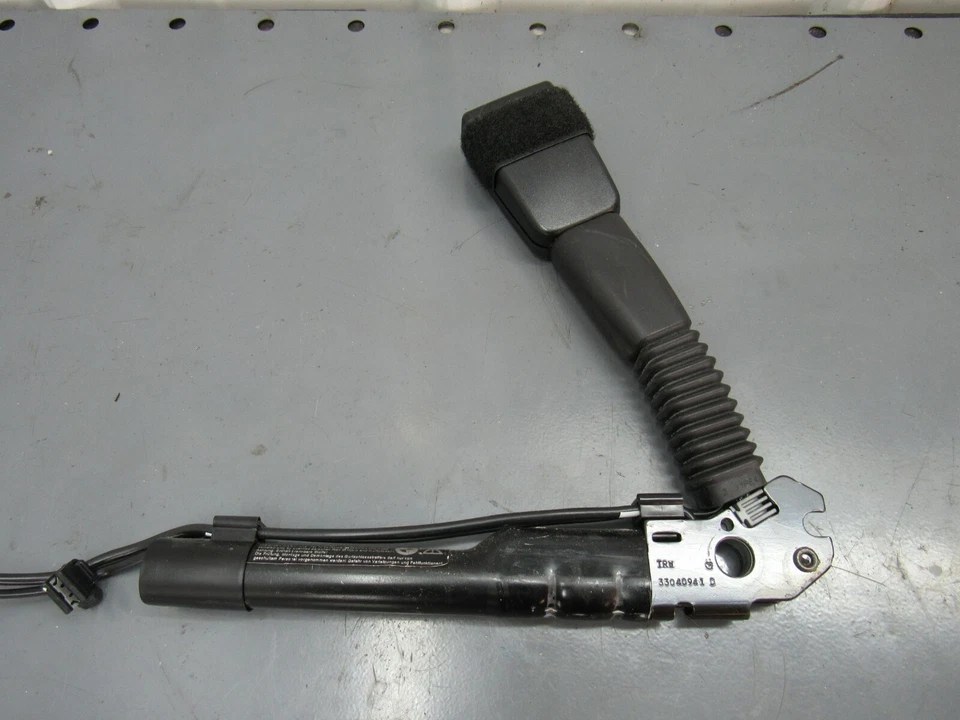 BMW M3 2008 cinturón de seguridad delantero hebilla cinturón receptáculo tensor E90 E92 OEM Foto 2 de 4