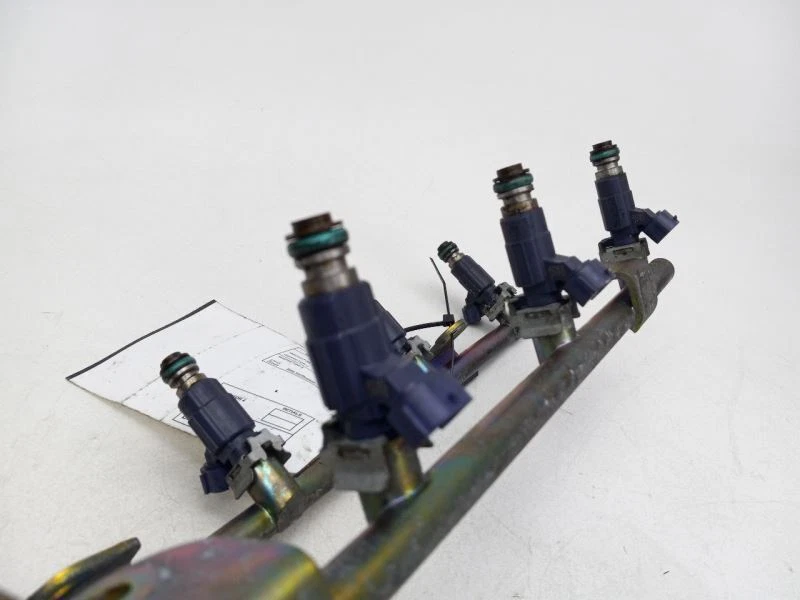 FUEL RAIL compatible con Infiniti G35 2003 - 2004 Foto 3 de 4