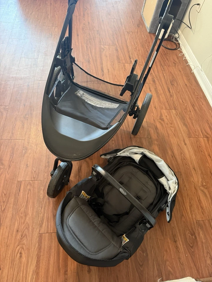 Graco Baby stroller with removable bassinet - Image 2 of 4