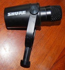 MV7X Dynamic Podcast XLR Microphone with Voice Isolation and 15' Cable