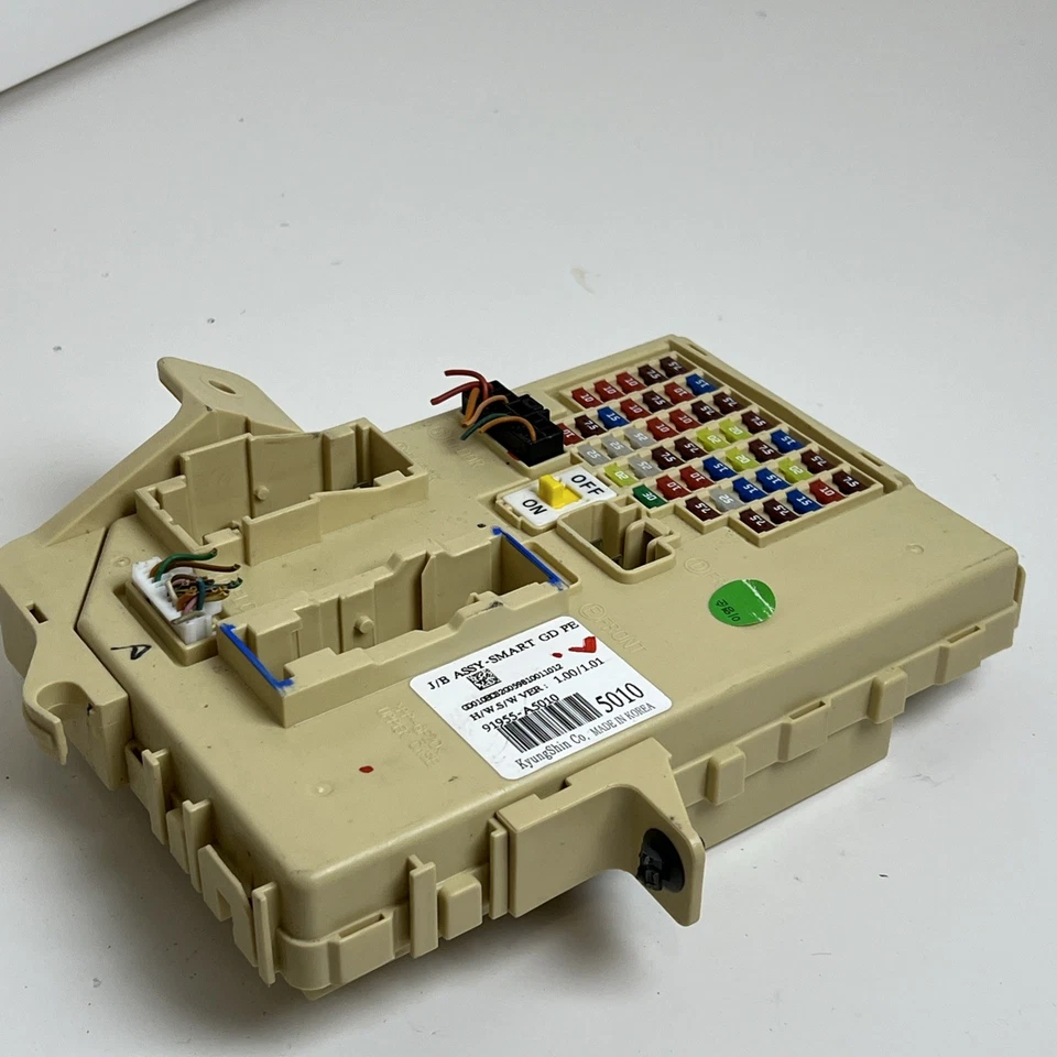 2016 HYUNDAI ELANTRA INTERIOR CABIN FUSE BOX JUNCTION MODULE 91955-A5010 OEM - Image 4 of 4