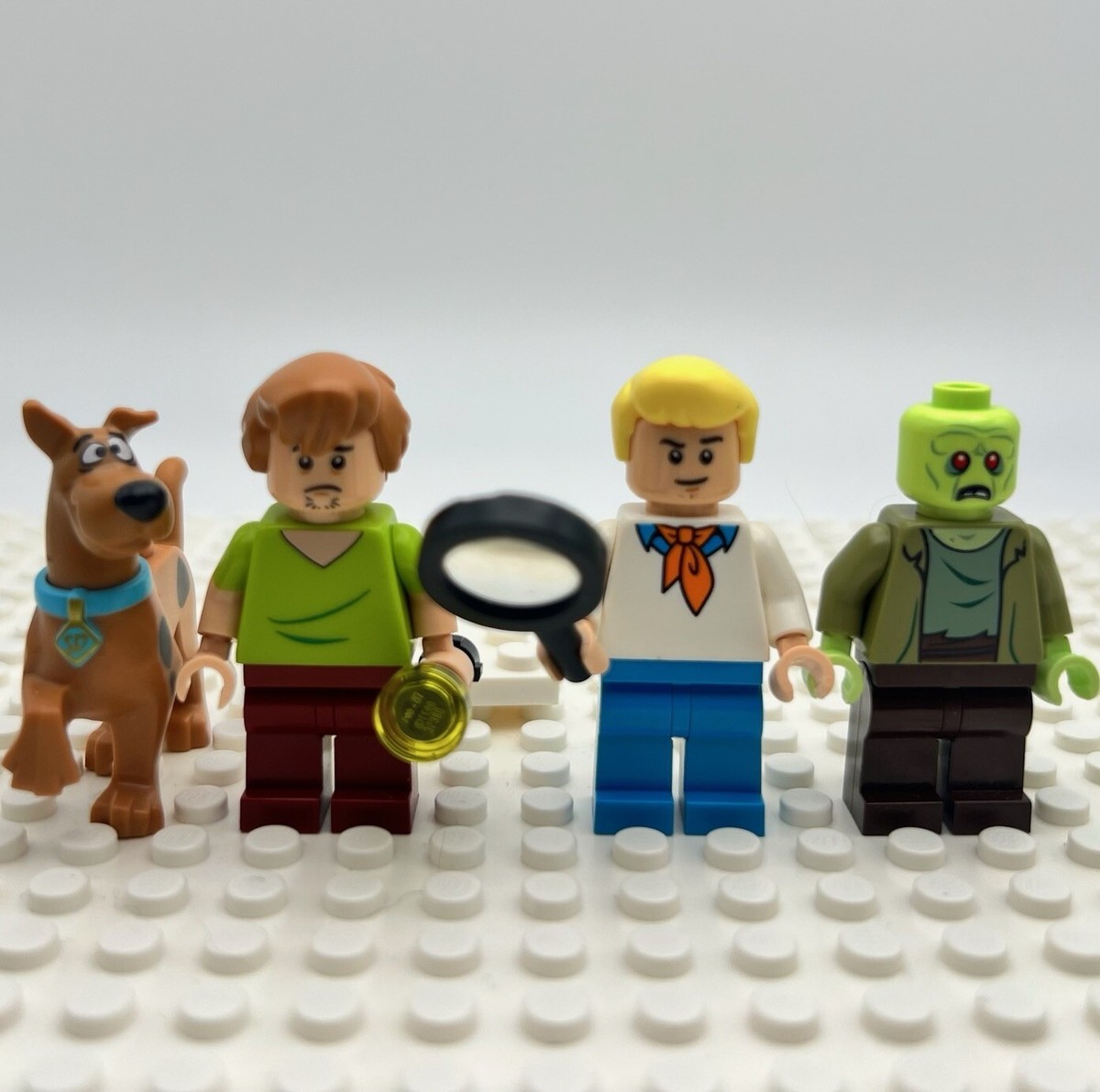 Lego Minifigures Lot Scooby Doo 75902 Fred, Scoob, Shaggy, And