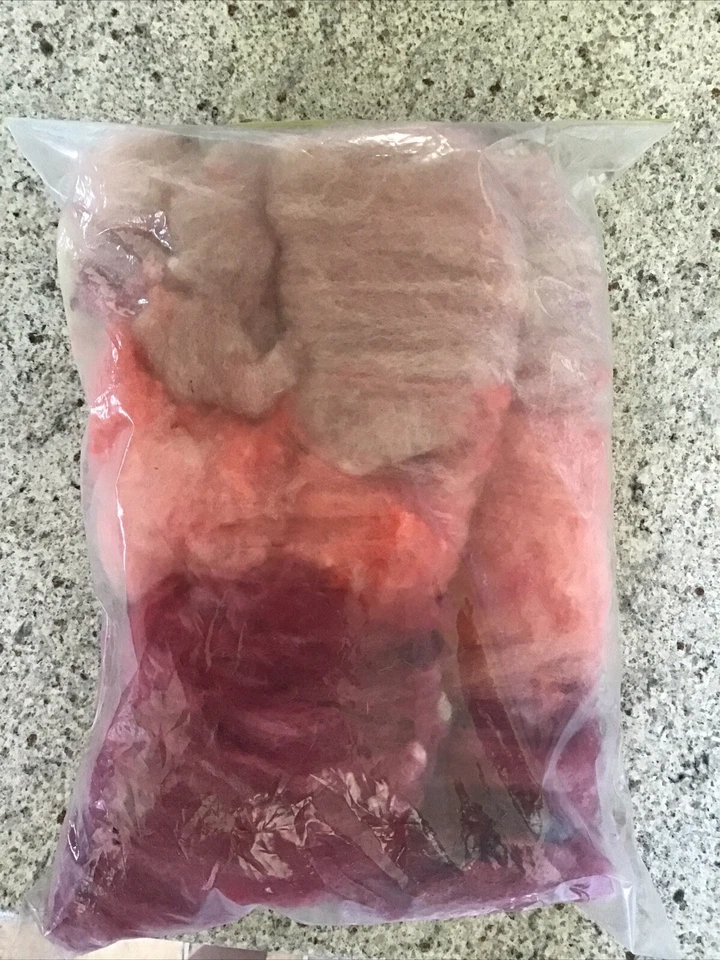 Australian sheepwool 100grams washed dyed carded - Image 2 of 4