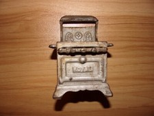 VINTAGE ROYAL CAST IRON STOVE TOY SALESMAN SAMPLE ORIGINAL PAINT